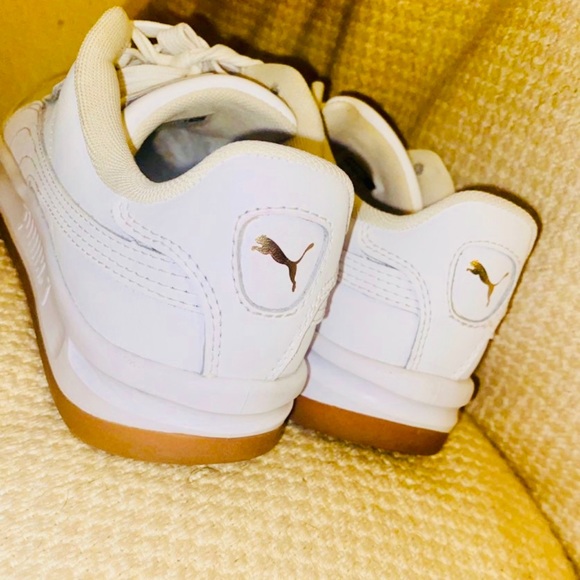 Puma - Picture 3 of 5